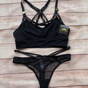 Strappy bralette/thong set